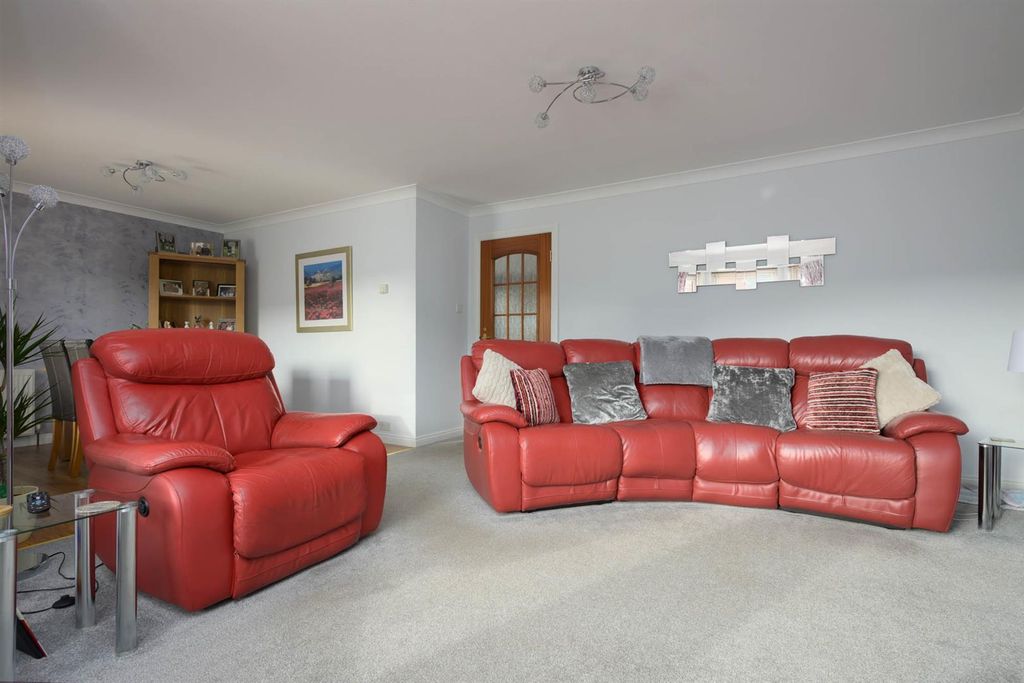 Property photo 2 of 31 15Ballobrae-0016.Jpg