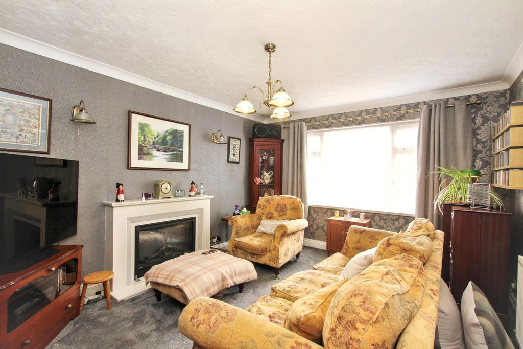 Property photo 2 of 17 Image 2