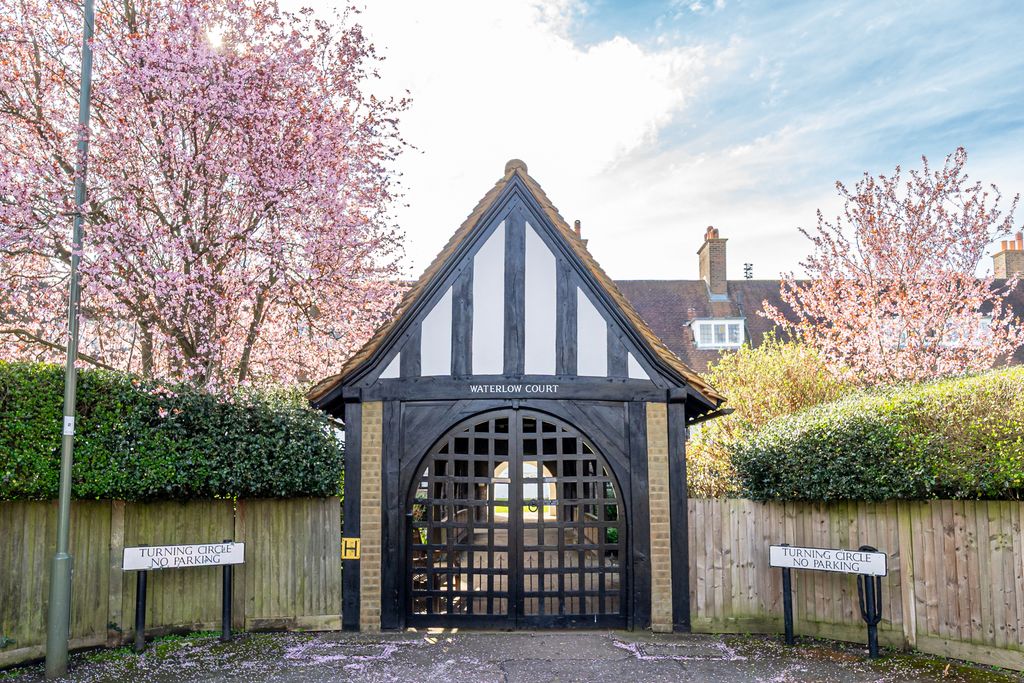 Property photo 2 of 10 Ndb04450