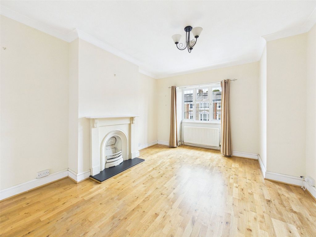 Property photo 1 of 5 Picture No. 04