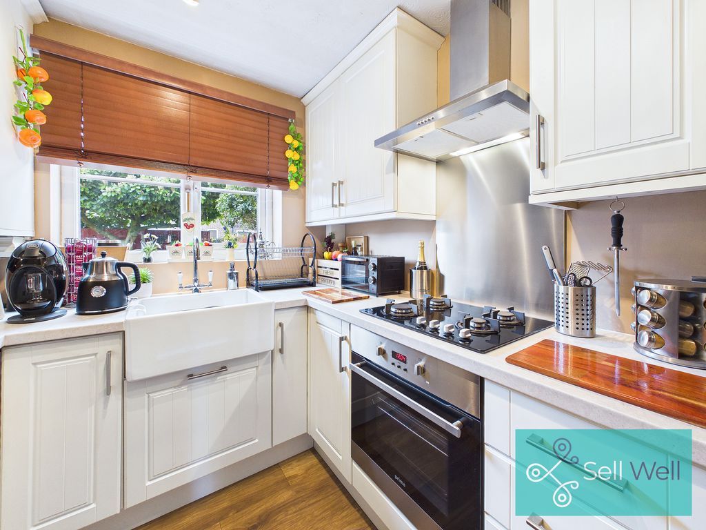 Property photo 2 of 21 Kitchen