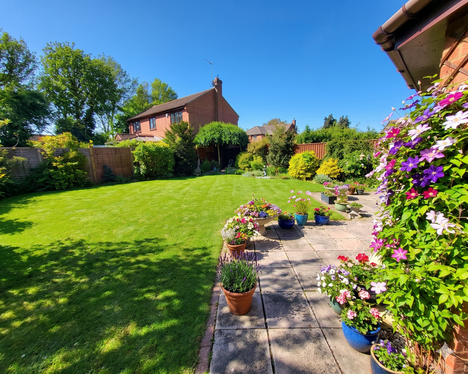 Property photo 2 of 28