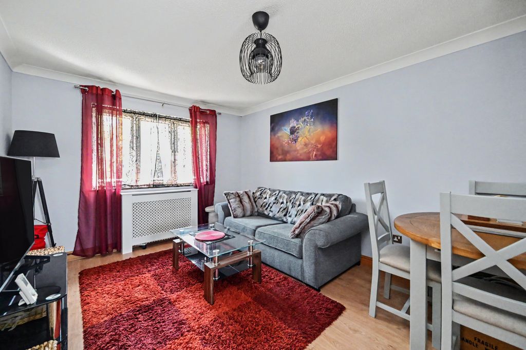 Property photo 3 of 16