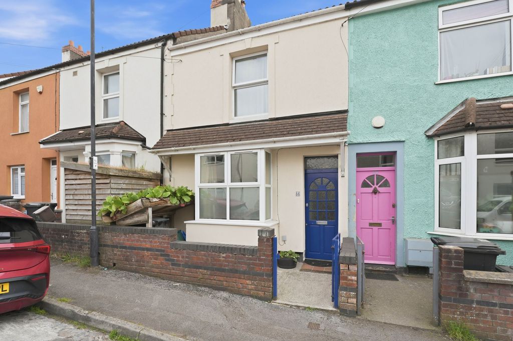 Property photo 3 of 24