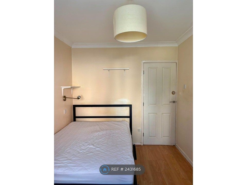 Property photo 3 of 15 Bedroom 2