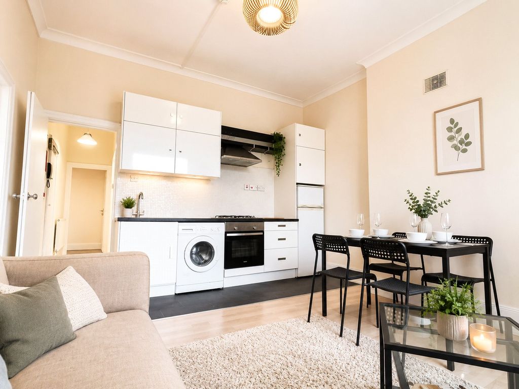 Property photo 1 of 7 Kitchen