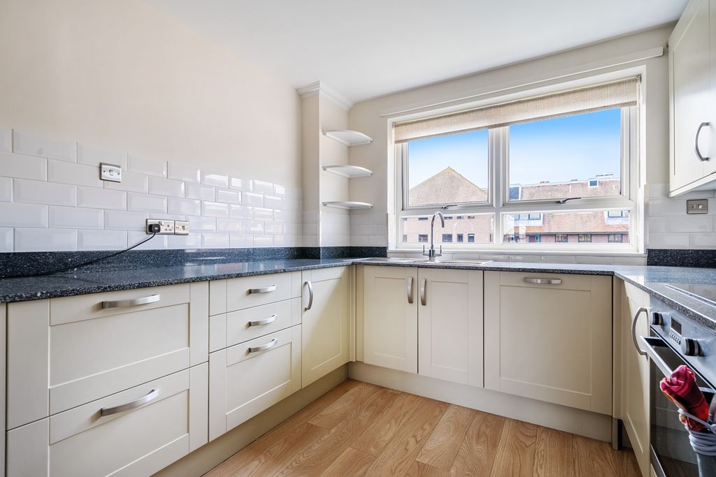 Property photo 2 of 22 Picture No. 37