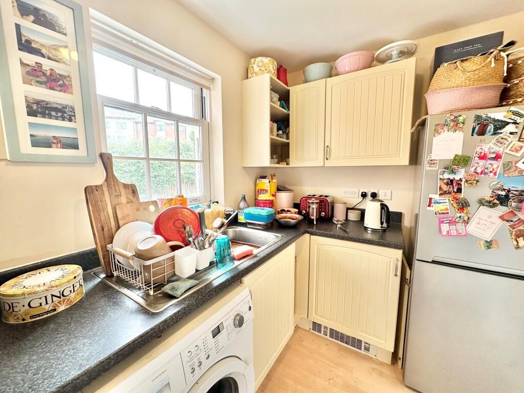 Property photo 3 of 6