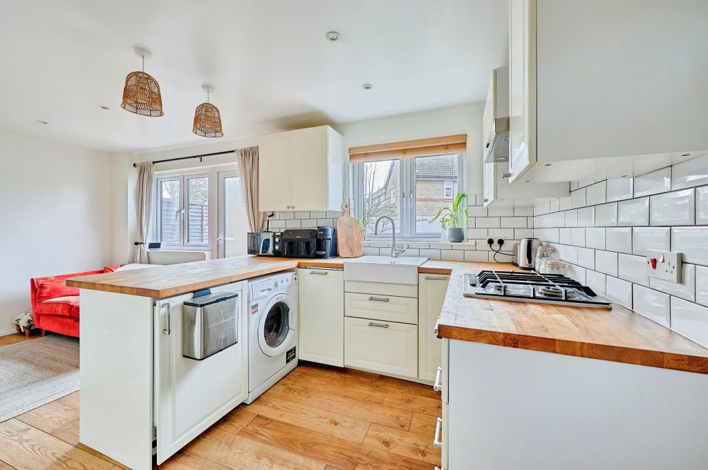 Property photo 2 of 12