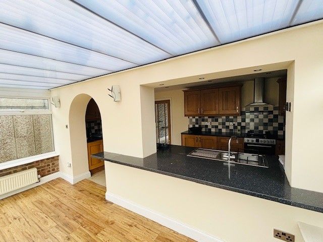 Property photo 3 of 12 Conservatory