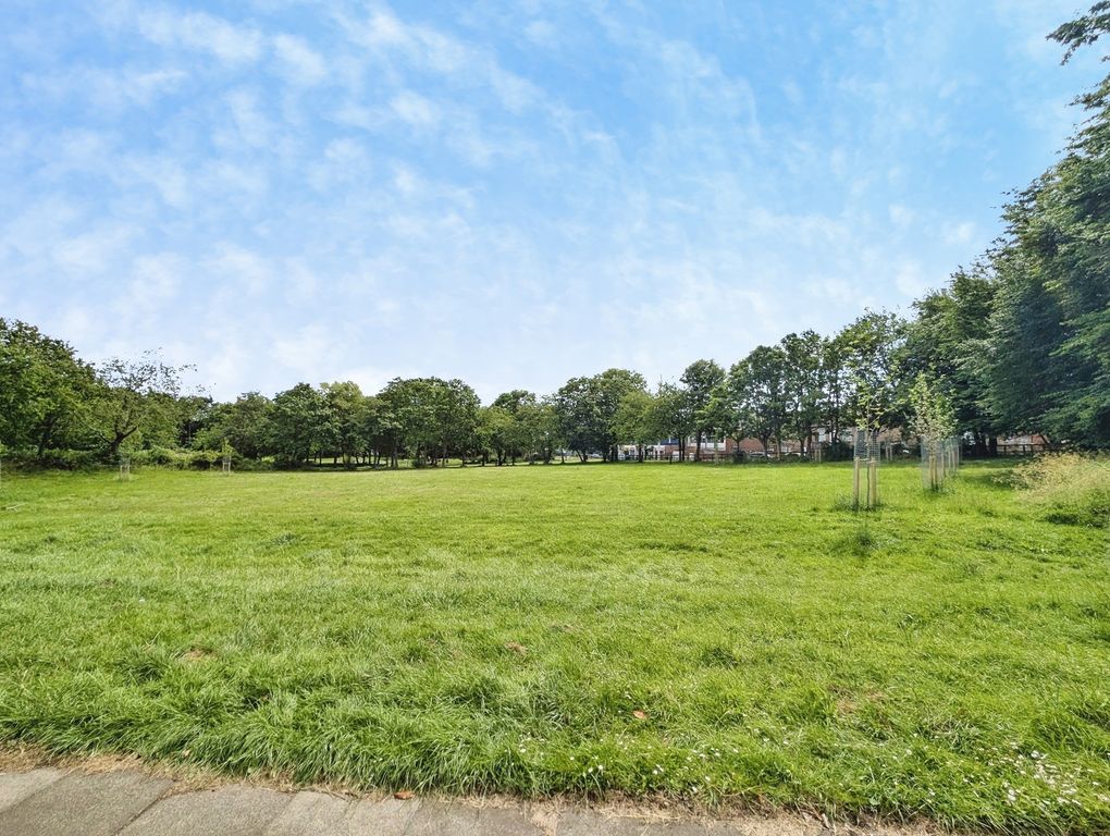 Property photo 3 of 11 Pbox-Img.Jpg