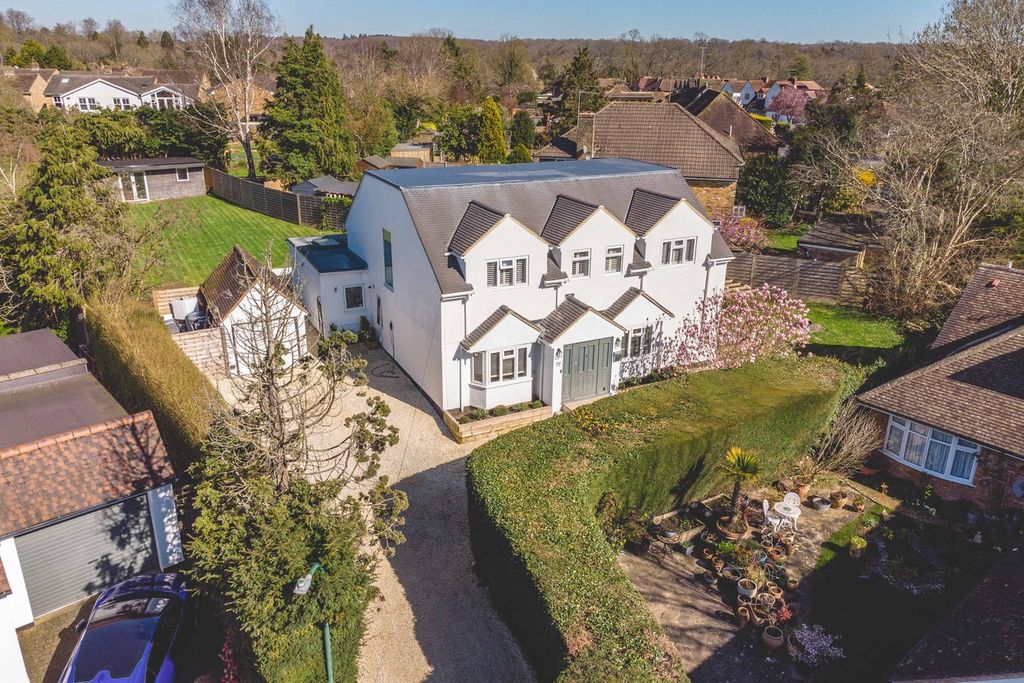 Property photo 1 of 31