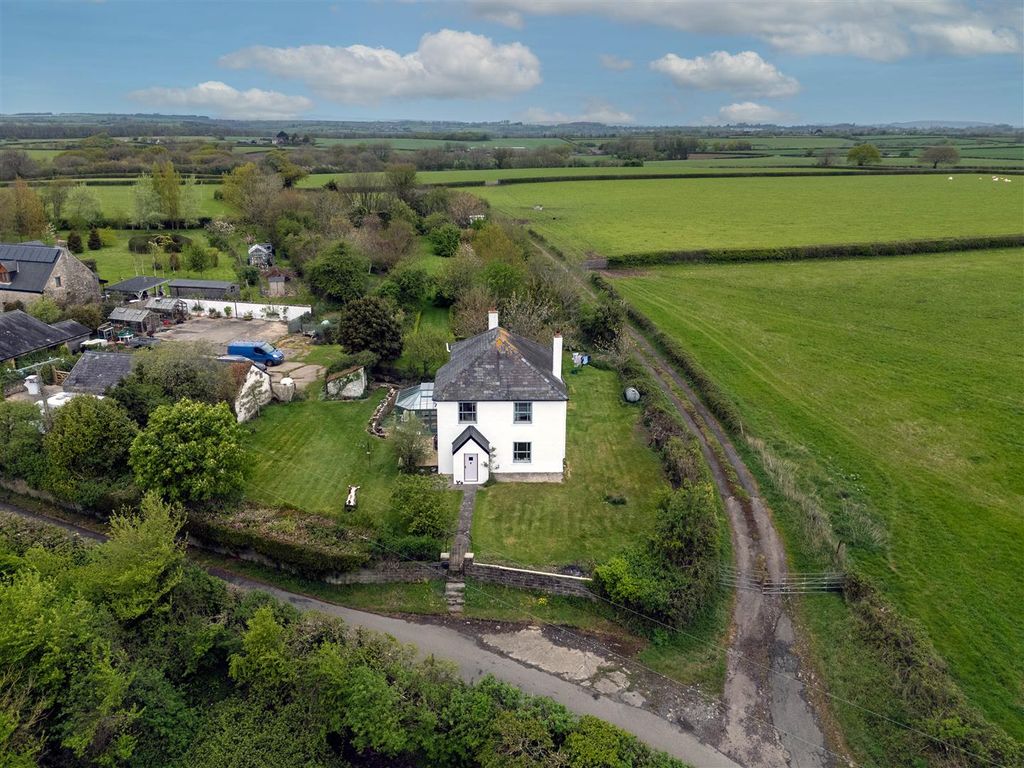 Property photo 1 of 38