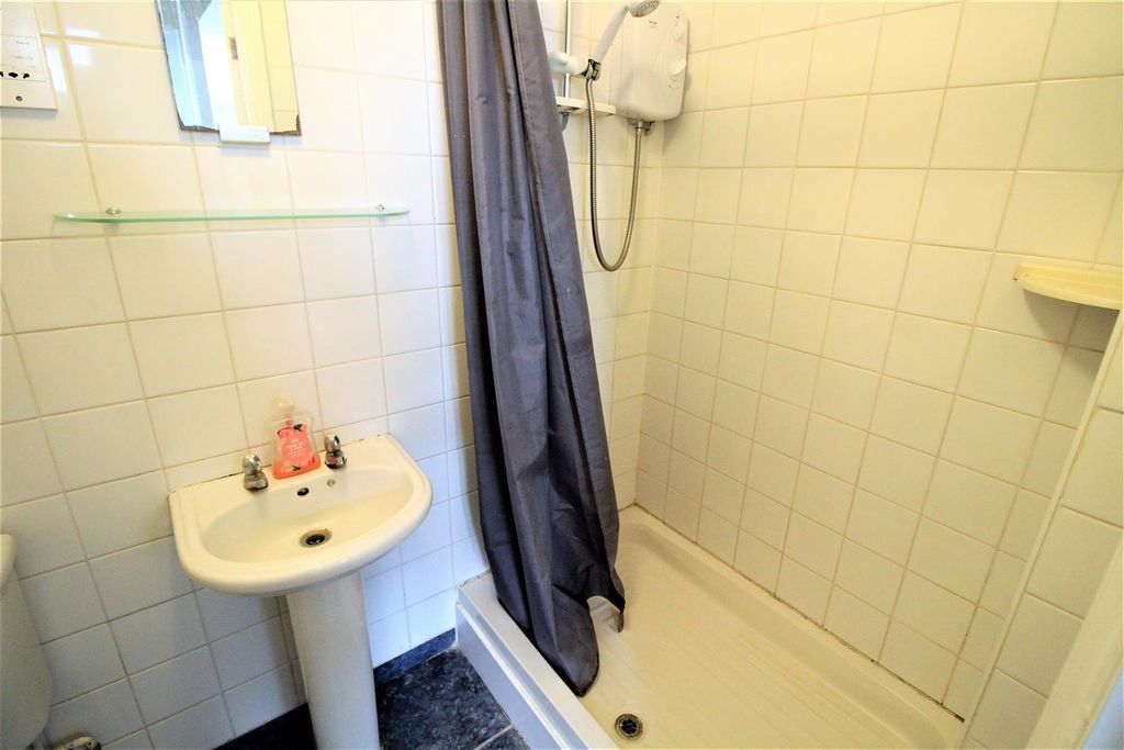 Property photo 3 of 3