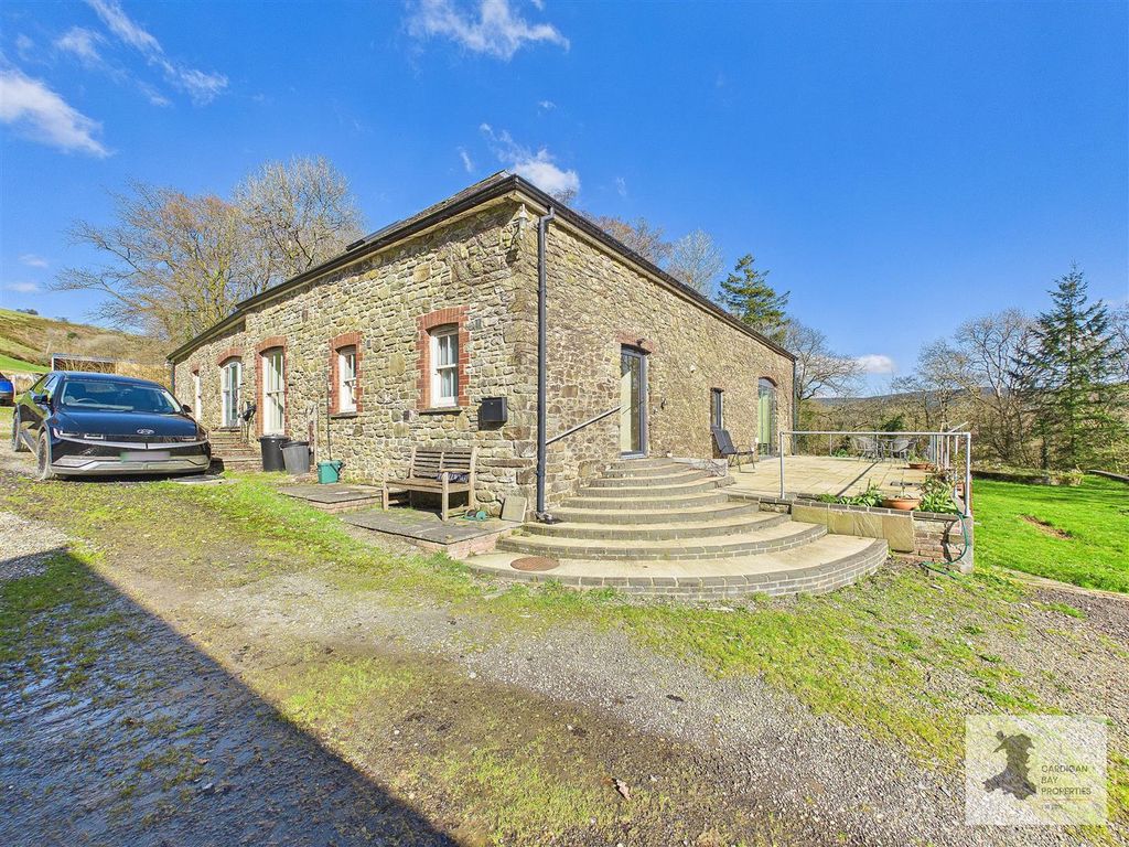 Property photo 1 of 70 Main House