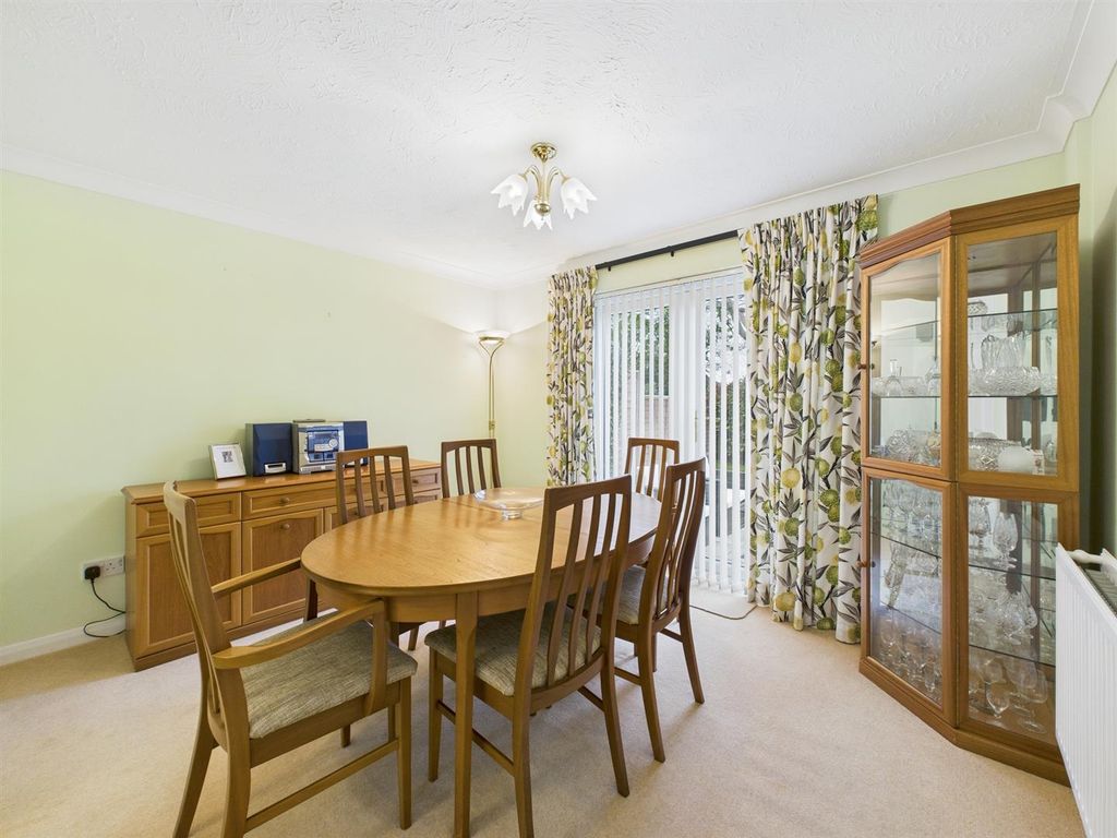Property photo 3 of 25
