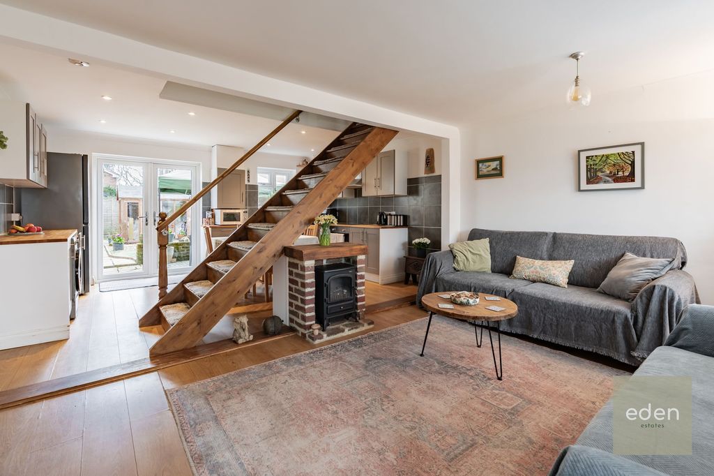 Property photo 3 of 21