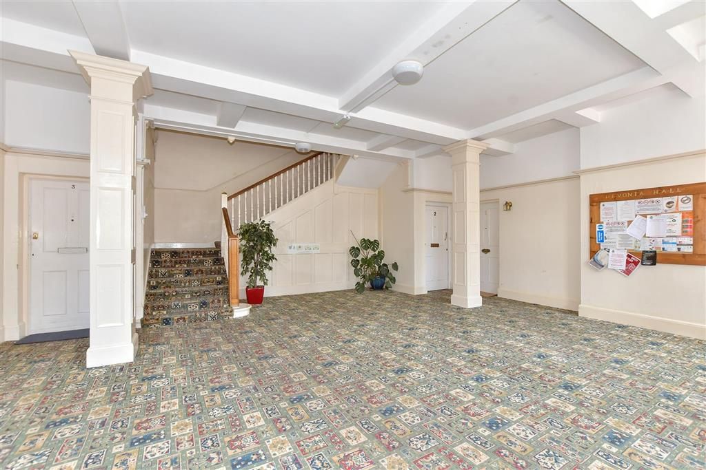 Property photo 3 of 6 Entrance Hall
