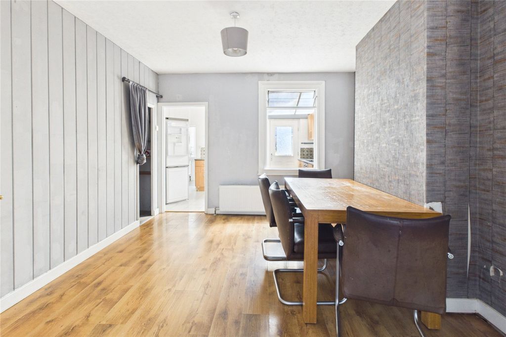 Property photo 3 of 13 Picture No. 06