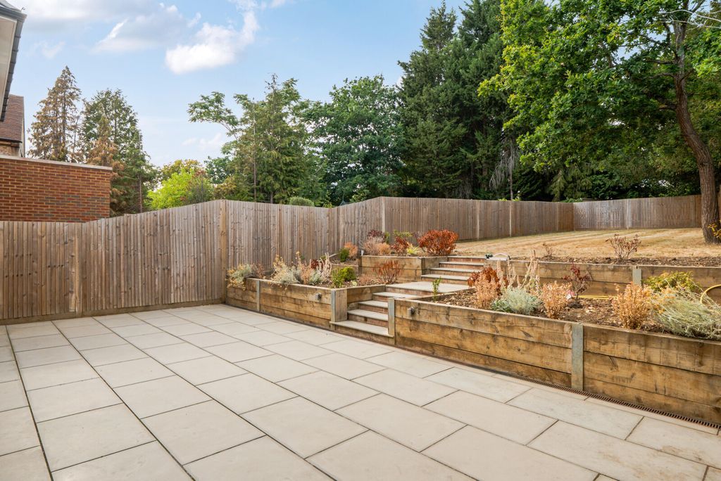 Property photo 3 of 15 Terrace