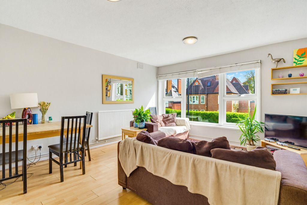 Property photo 1 of 30 Photo 17