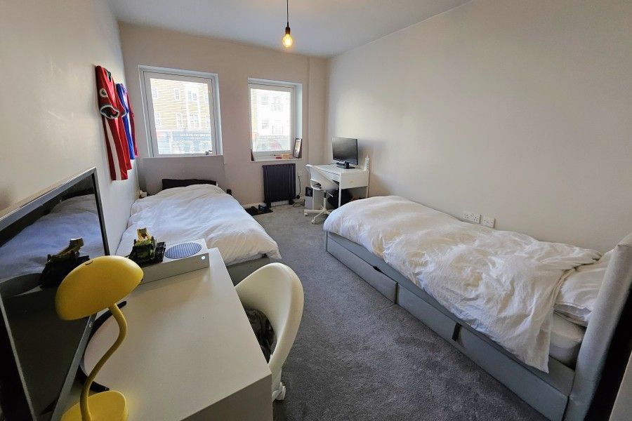 Property photo 2 of 6