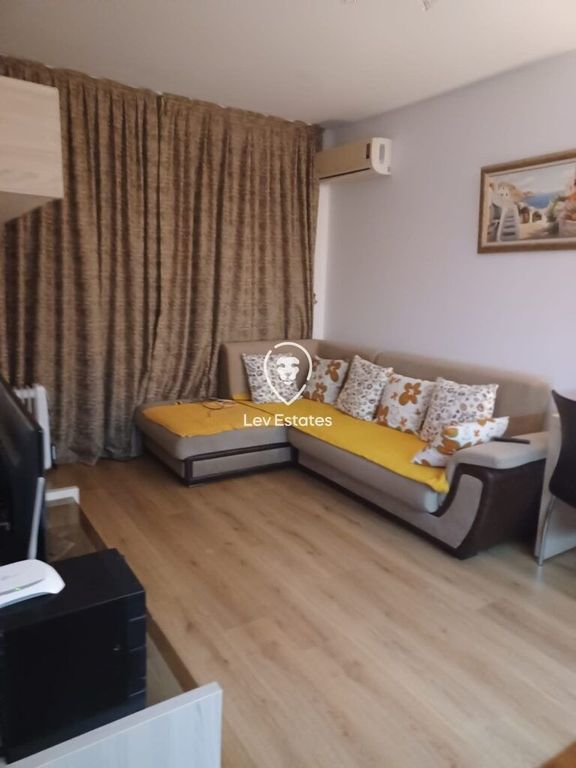 Property photo 2 of 13