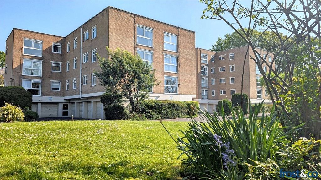 Property photo 1 of 9 Lilliput Court