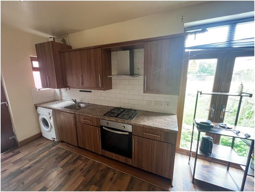 Property photo 3 of 9 Kitchen-Diner
