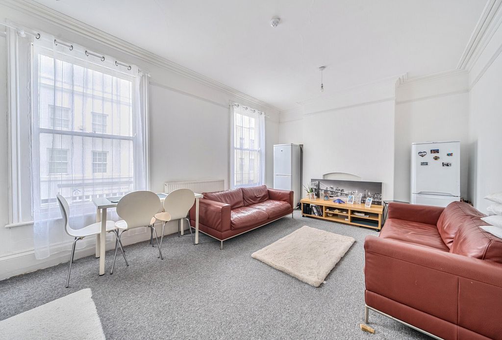 Property photo 2 of 19 Picture No. 01