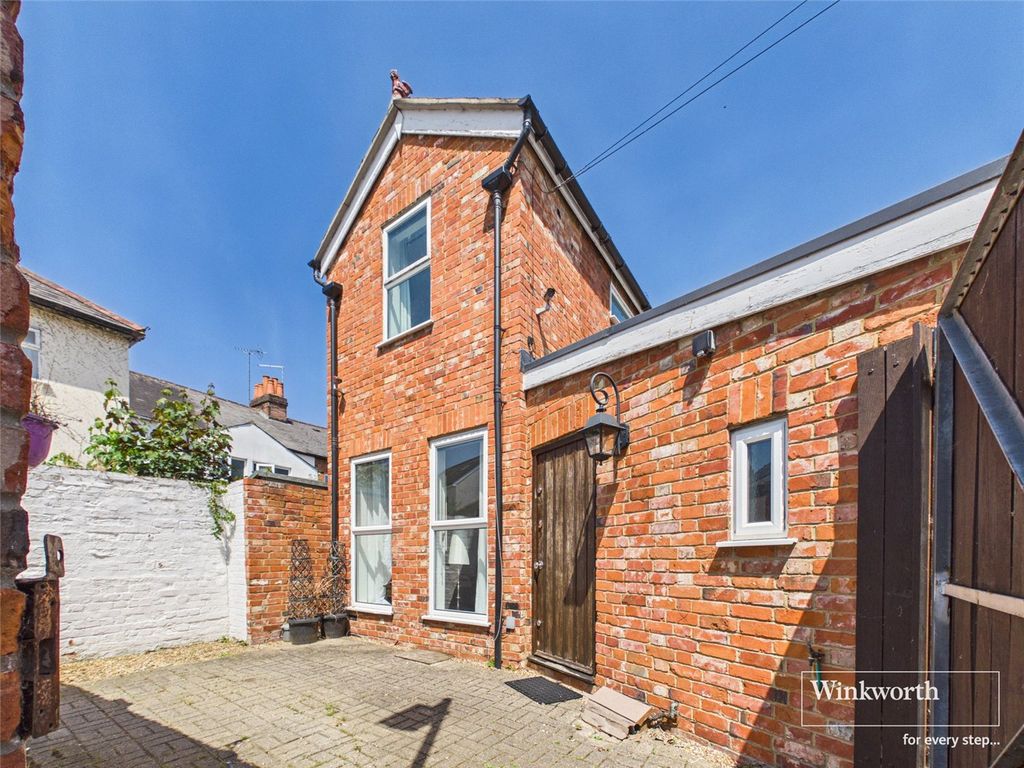 Property photo 2 of 19 Picture No. 15