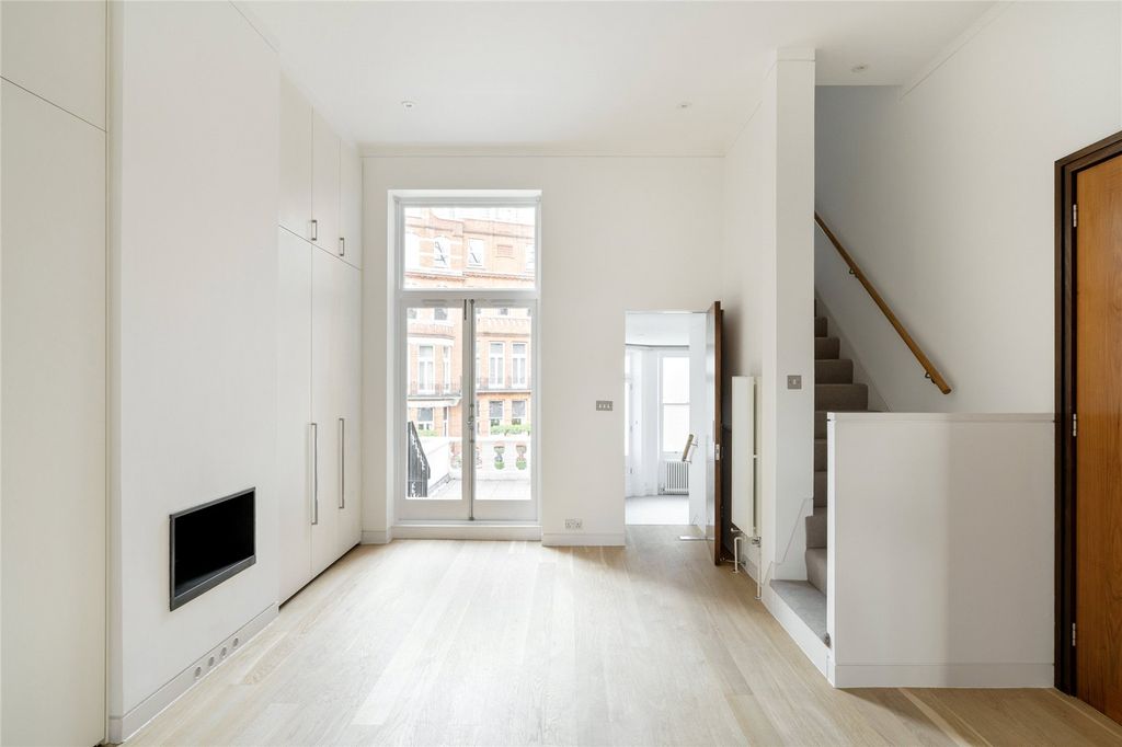 Property photo 3 of 15 Picture No. 08