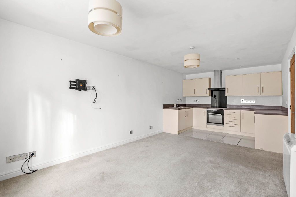 Property photo 3 of 14 Photograph 3