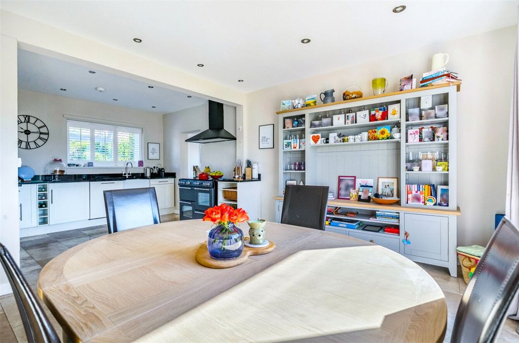 Property photo 3 of 17 Picture No. 06