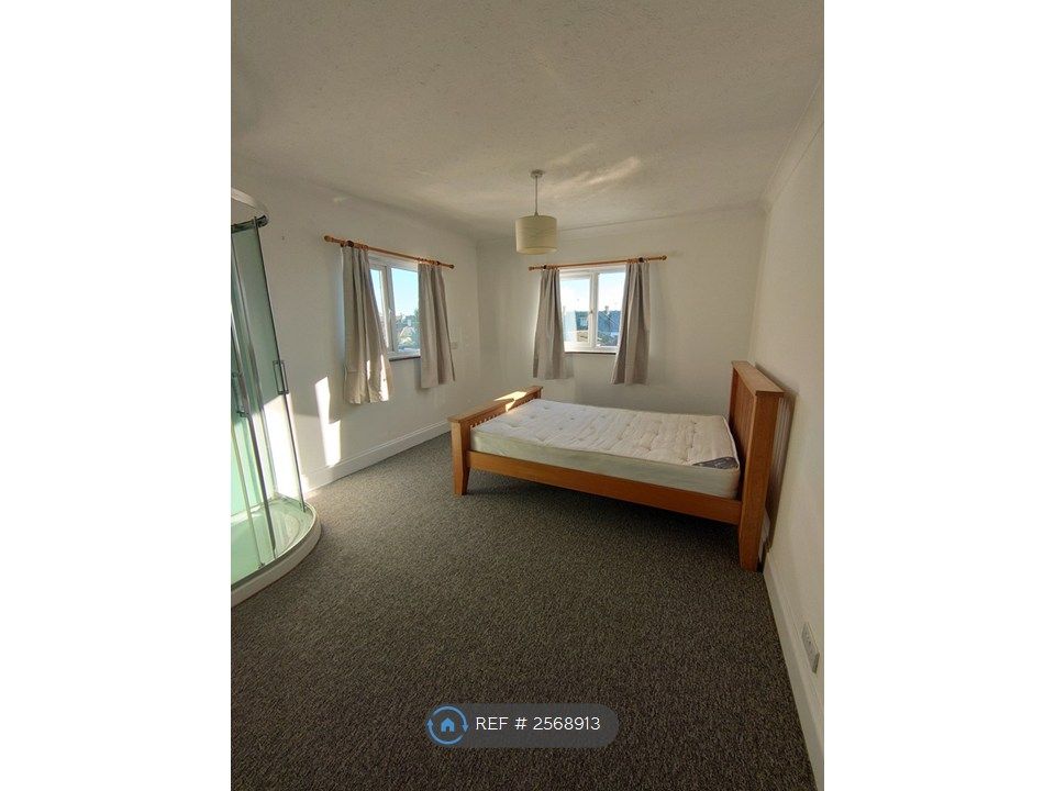 Property photo 1 of 3