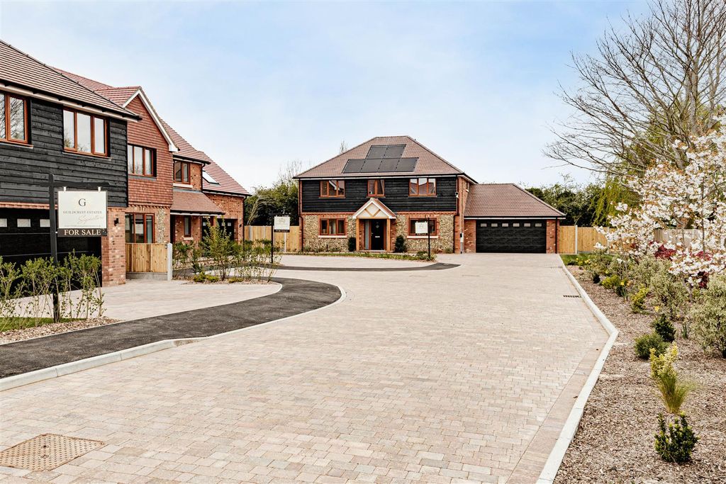 Property photo 2 of 8 L J Imaging-34.Jpg