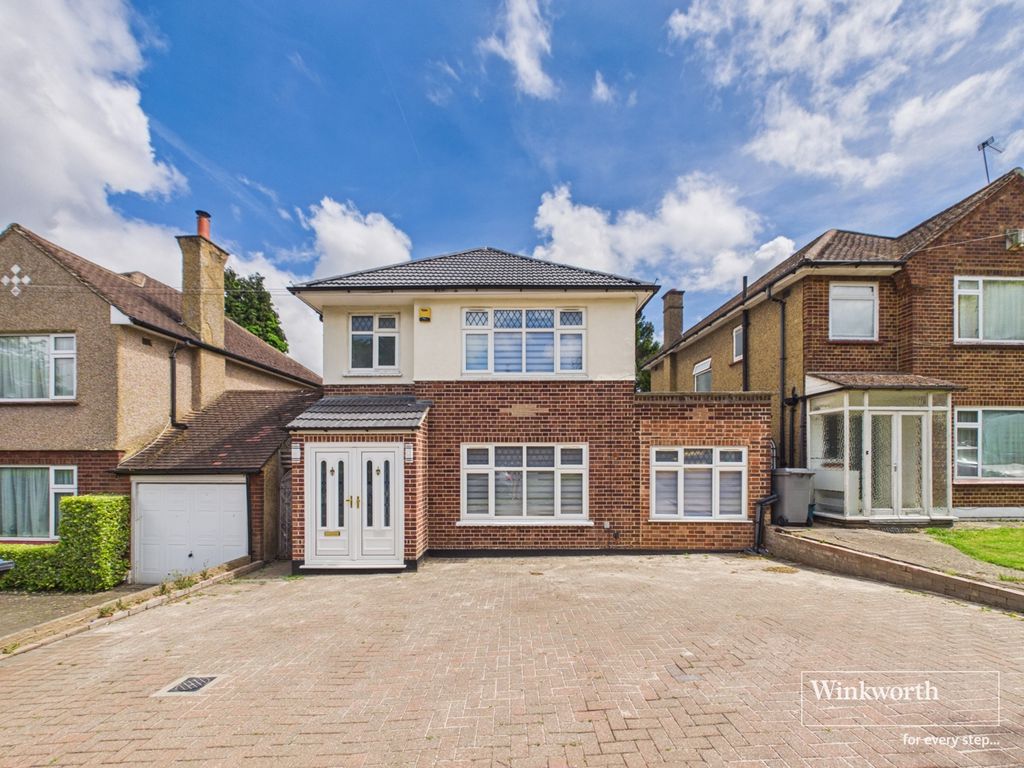 Property photo 1 of 18 External