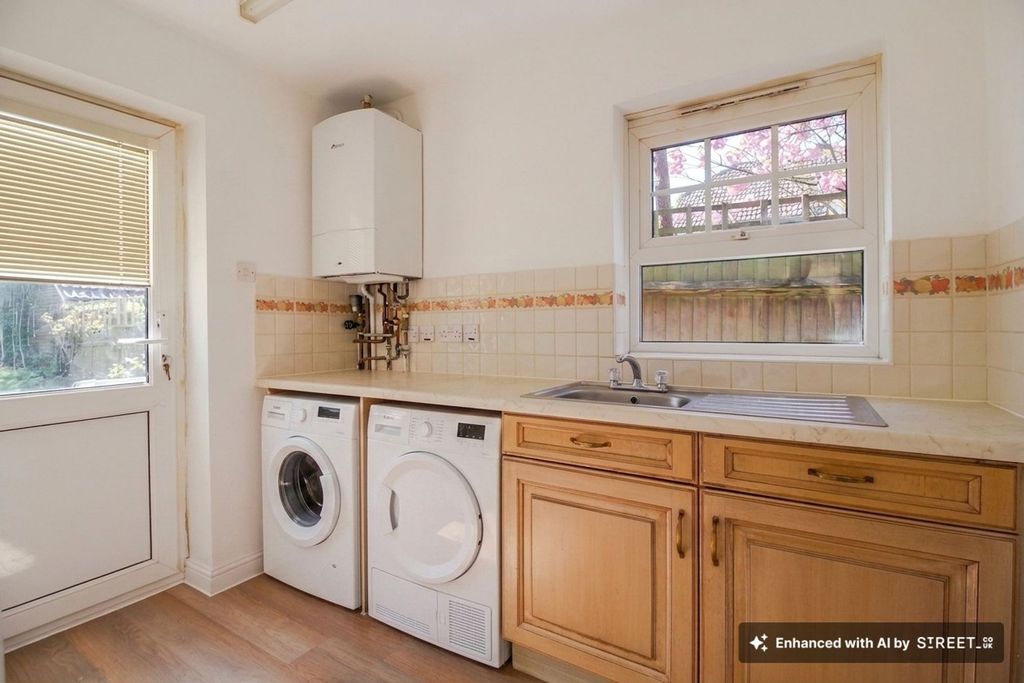 Additional image 35 of 4 bed detached house for saleJohn Newington Close, Kennington TN24