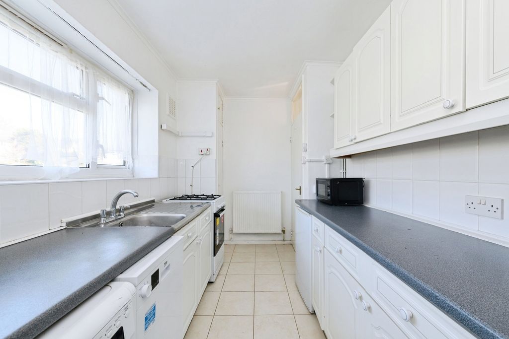 Property photo 3 of 16 Photo