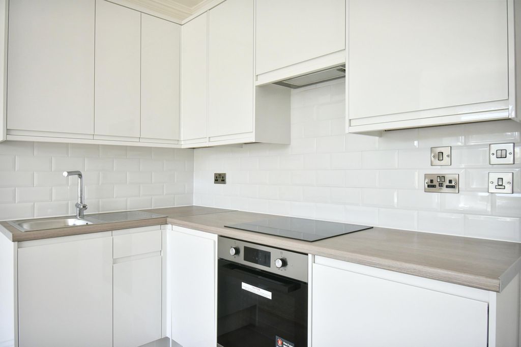 Property photo 2 of 8 2