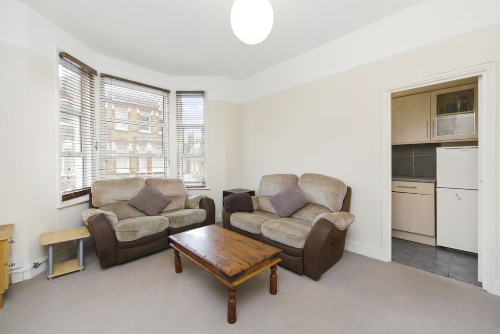 Property photo 2 of 9