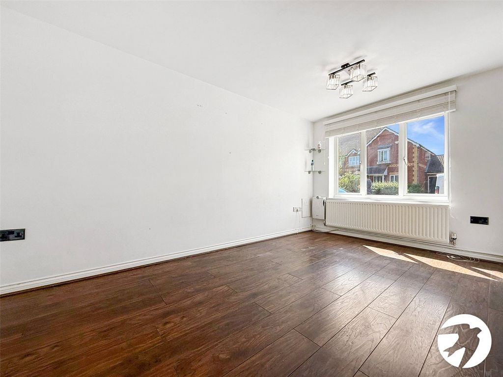 Property photo 3 of 15 Picture No. 05
