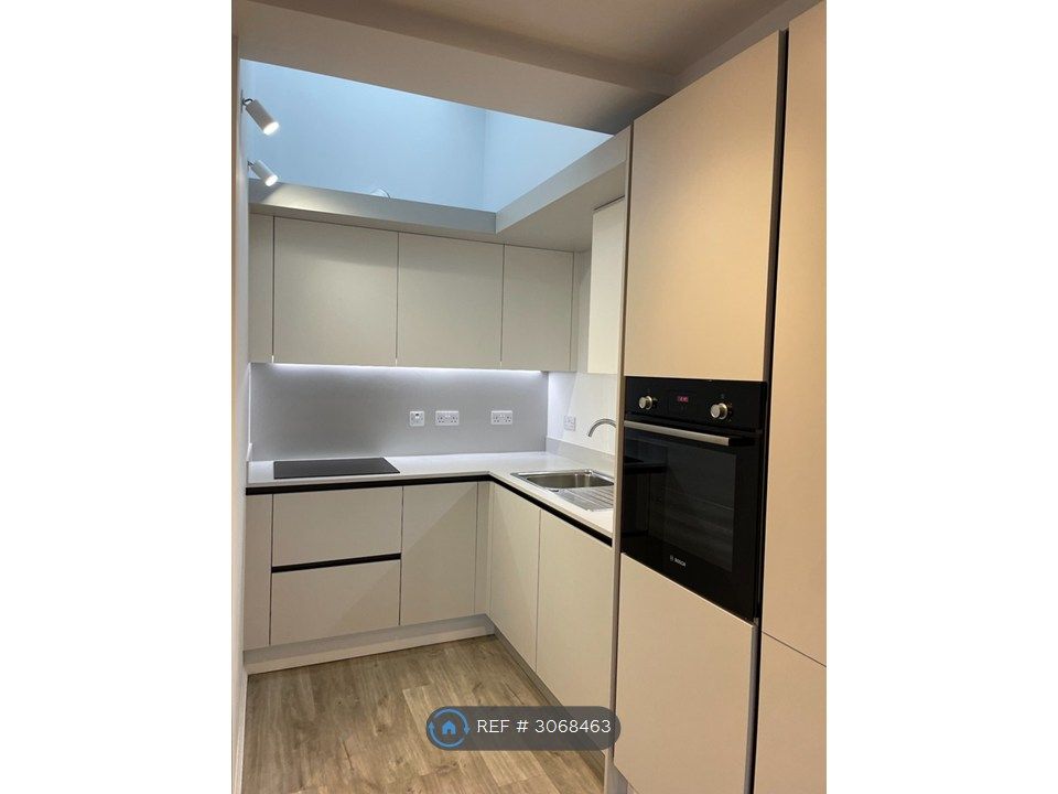 Property photo 2 of 14 Kitchen