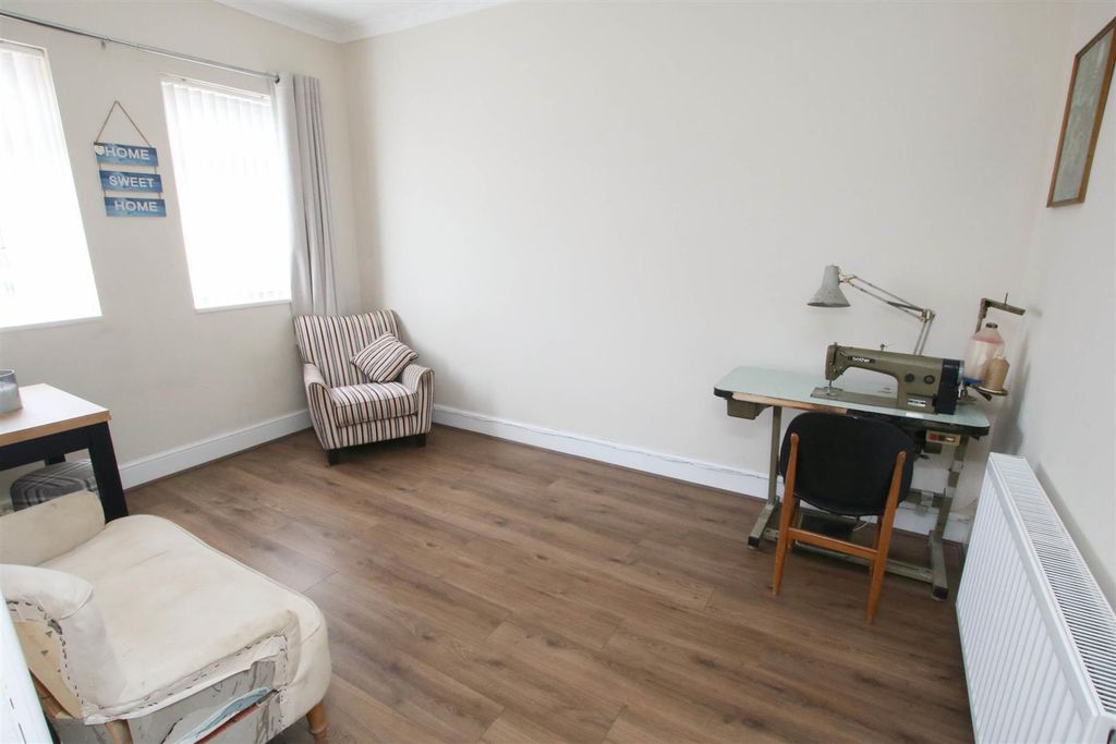 Property photo 3 of 18 Front Facing Reception Room