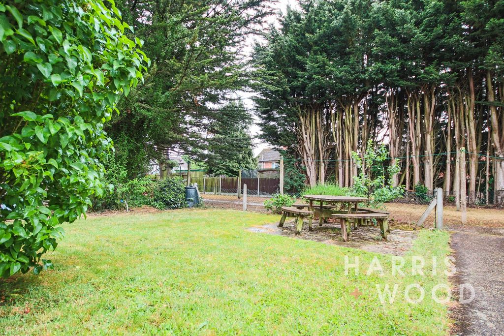 Property photo 1 of 15 4226760