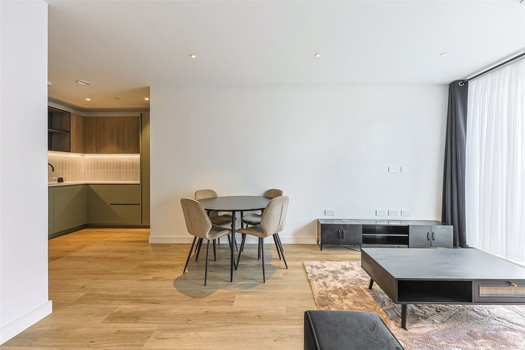 Property photo 3 of 14 Picture No. 05