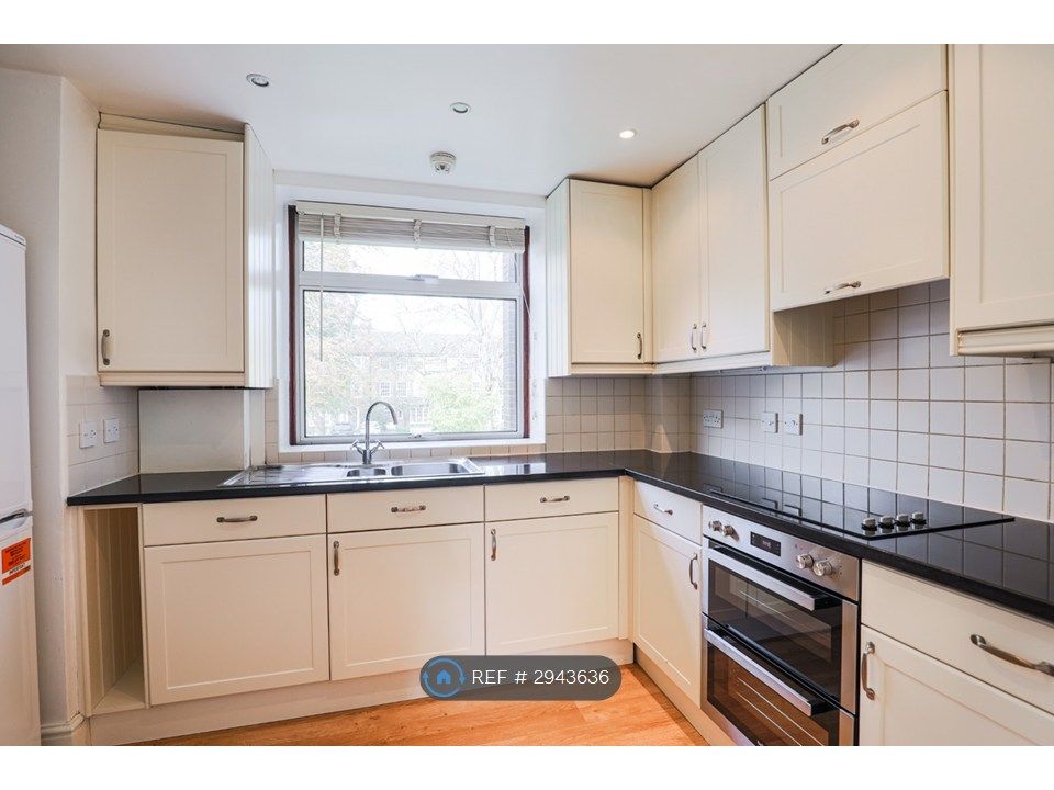 Property photo 2 of 9 Kitchen