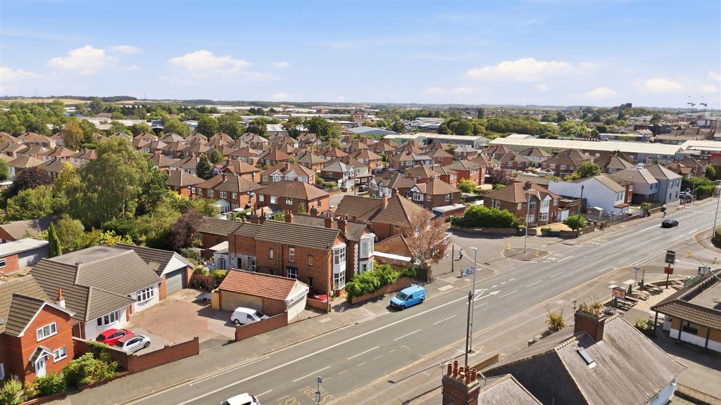 Property photo 2 of 13 Dji_0113.Jpg