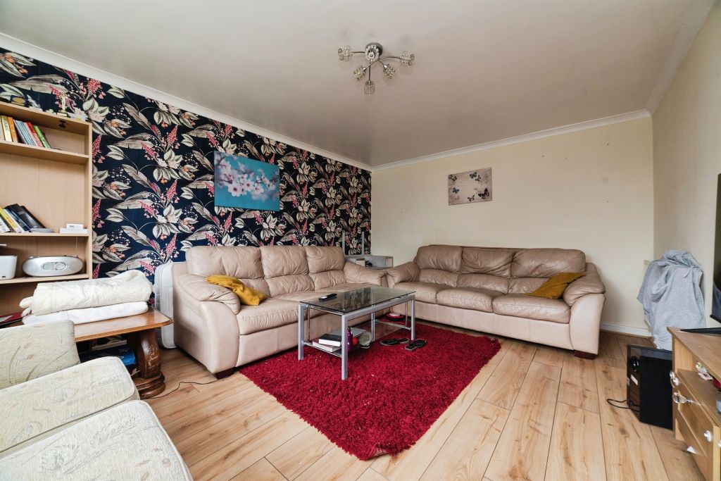 Property photo 3 of 18