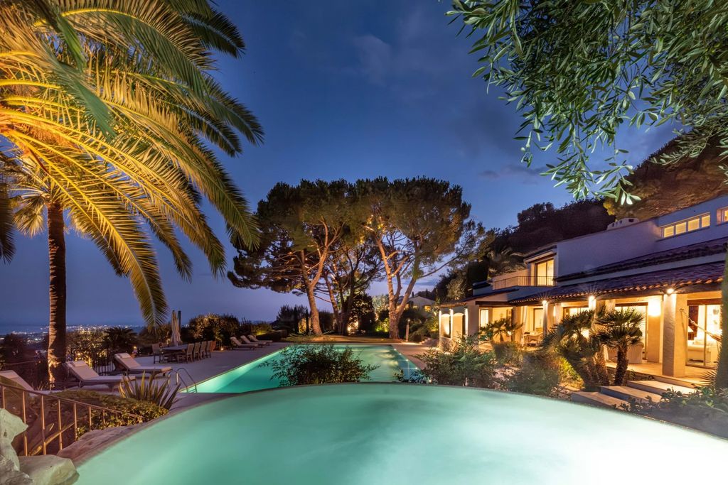 Property photo 3 of 49